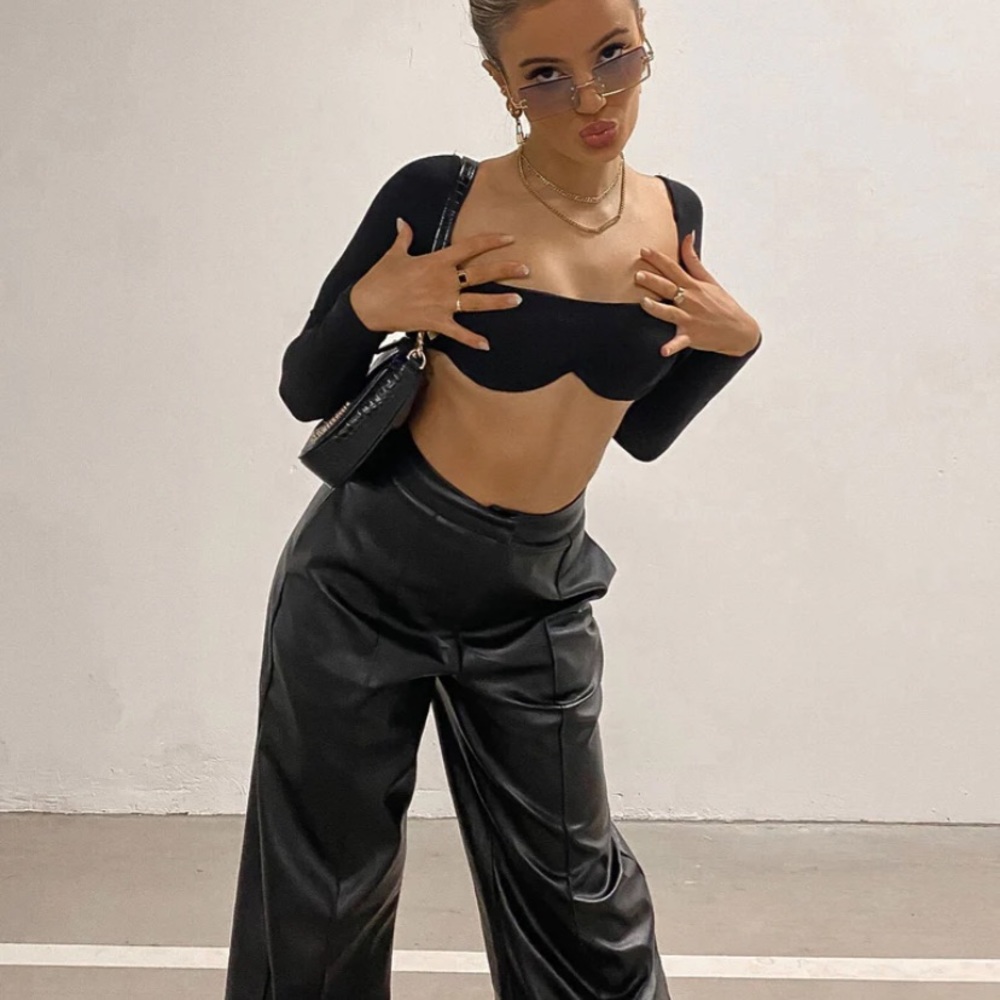 Princess Polly BECCA LONG SLEEVE CROP TOP